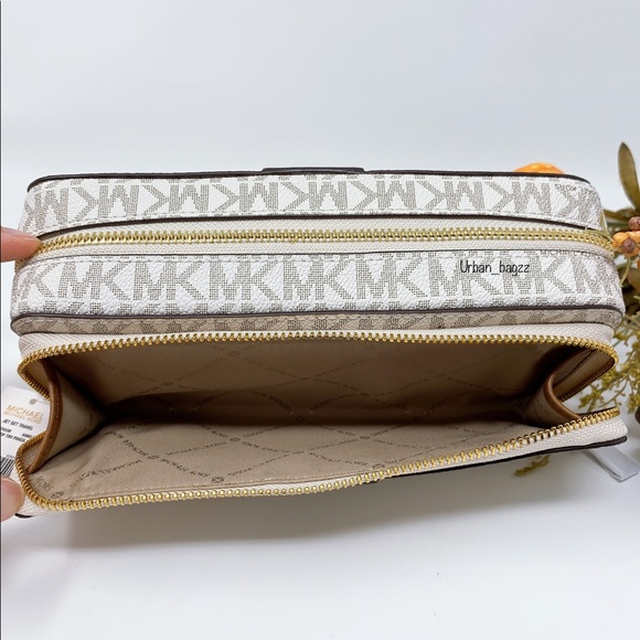 Michael Kors JST Large Double Zip Travel Pouch - Picture 8 of 8